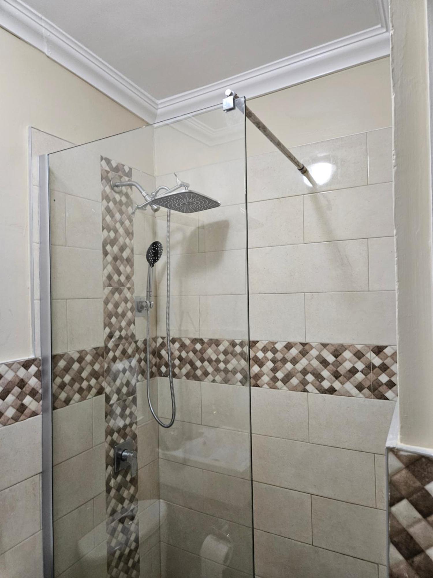 Ramzie'S Place Кингстън Екстериор снимка